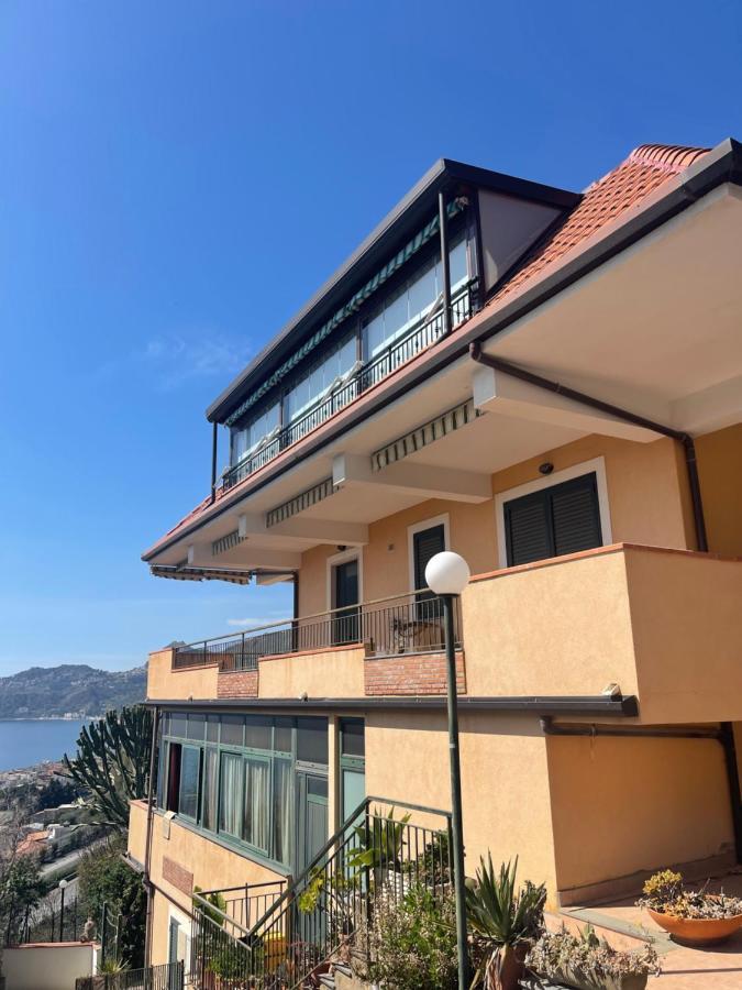 Casa Vacanze Cuzari Apartment Letojanni Exterior photo